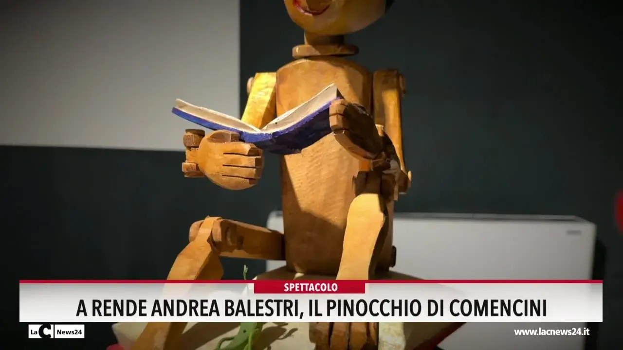 A Rende Andrea Balestri con il pinocchio di Comencini