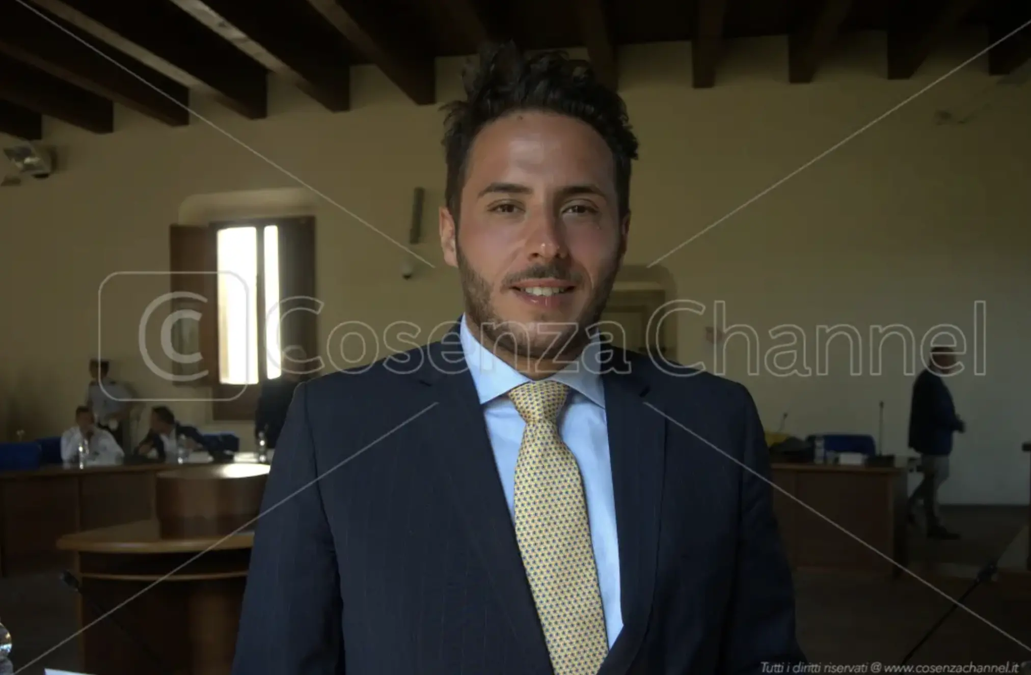 Assunzioni e polemiche ad Acri alla vigilia del voto