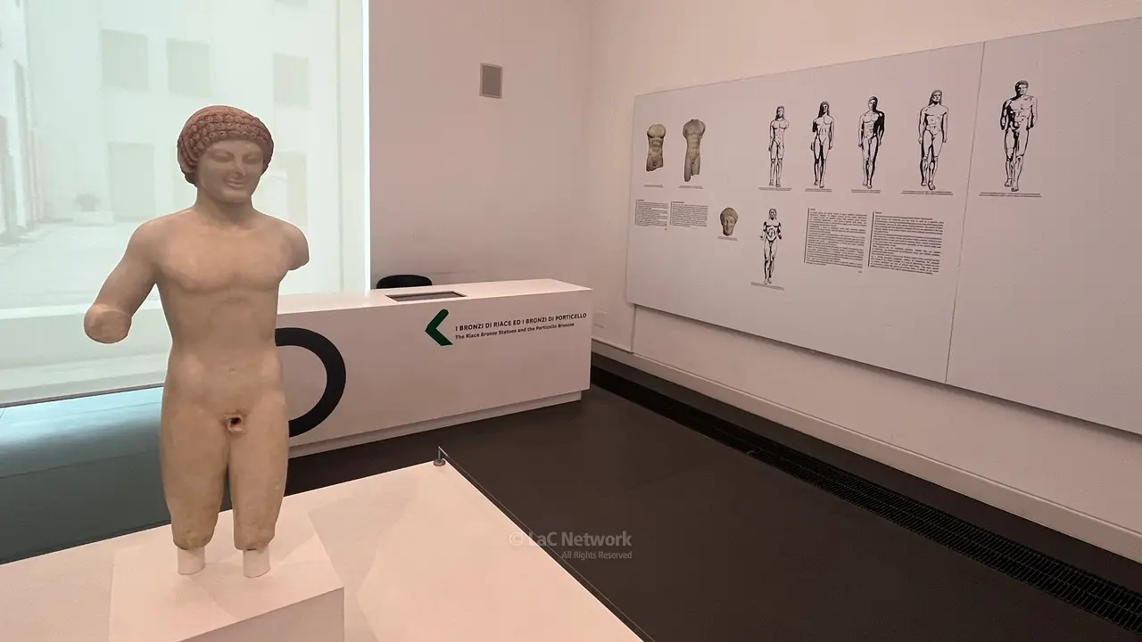 <p>Il Kouros di Reggio al Museo archeologico nazionale</p>\\n