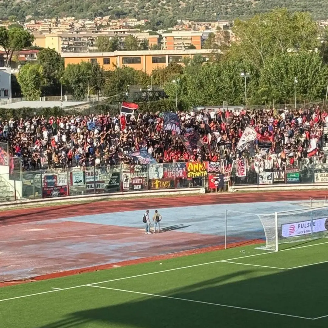 Casertana-Cosenza 1-1, Garritano risponde a Kallon: Lupi che tornano dal Pinto con un pari