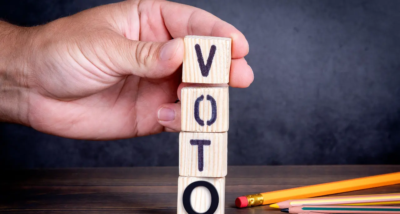 Mercanti di voti senza visione, così la politica italiana si svuota e condanna il futuro\n