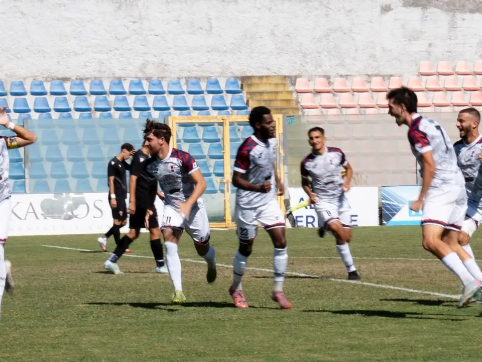 Verso il derby Vibonese-Reggina, il tecnico rossoblù Esposito: «Le motivazioni arrivano sole»