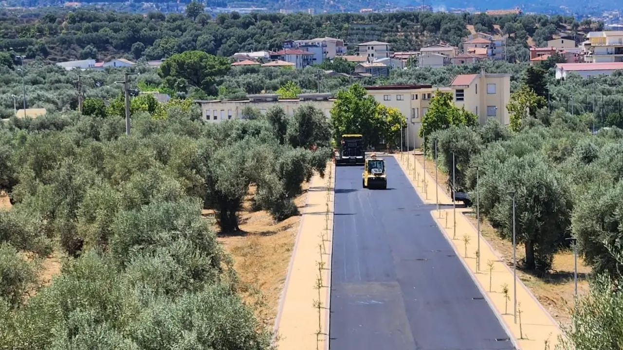 Una nuova strada per Contrada Amica