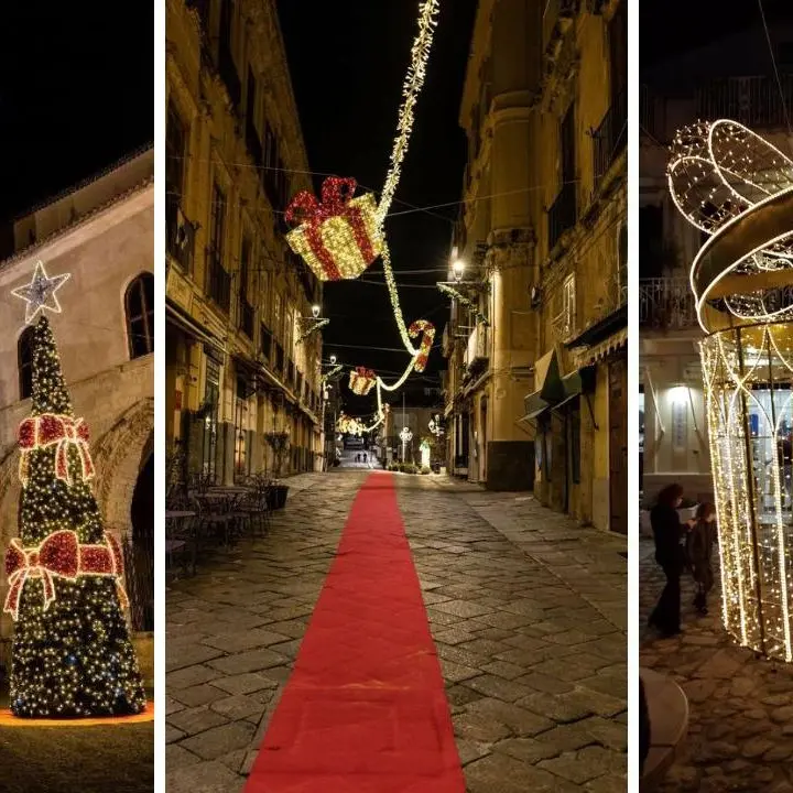 Il Natale di Tropea si allarga: 134mila euro per allestire il “Borgo incantato” in 43 location, disco verde del Comune\n