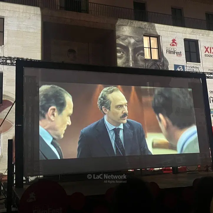 La ragion di Stato che non perde il lume dell'umanità: il Reggio Film Fest ricorda Nicola Calipari\n