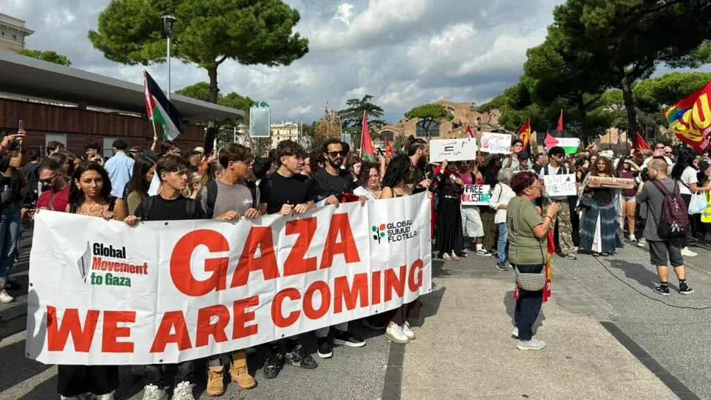 Roma si ferma per Gaza: esplode la protesta nazionale\u00A0in segno di solidarietà con la popolazione palestinese\n