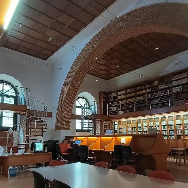 “Cosenza su carta: architetture del ‘900”: una mostra racconta l’evoluzione urbanistica e architettonica della città