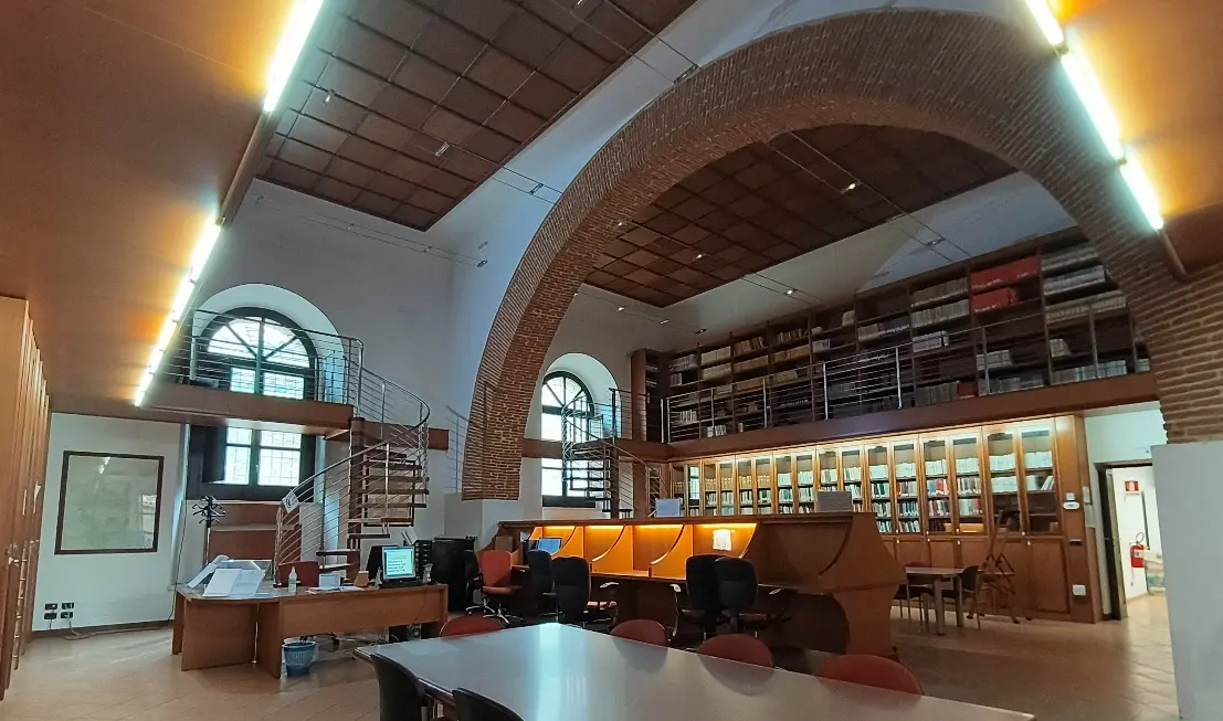 “Cosenza su carta: architetture del ‘900”: una mostra racconta l’evoluzione urbanistica e architettonica della città