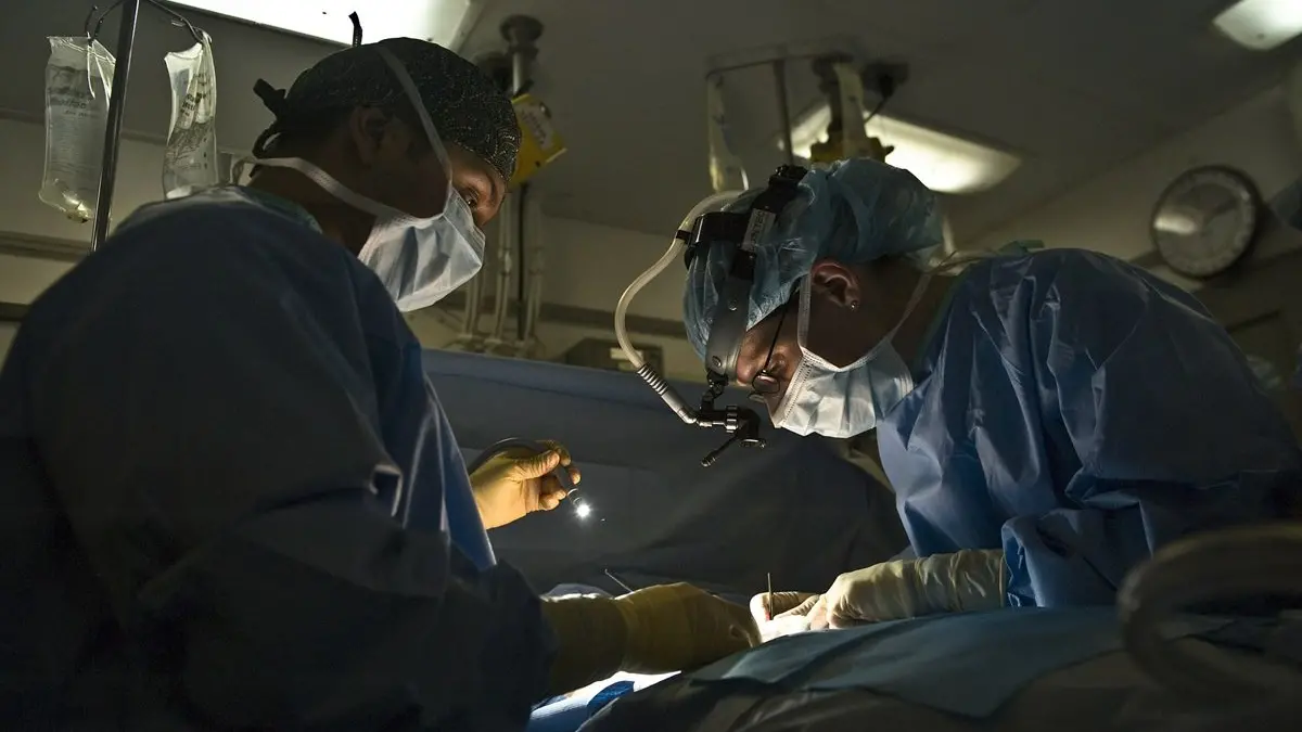 Sanità, in Calabria ancora paghe record per i medici a gettone: «Fino a mille euro per una giornata. E poi mancano le ambulanze...»