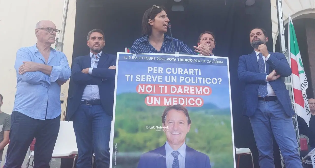 A Lamezia Schlein chiude il tour\u00A0al fianco di Tridico: «La sanità è peggiorata e i giovani fuggono, ora serve cambiare»\n