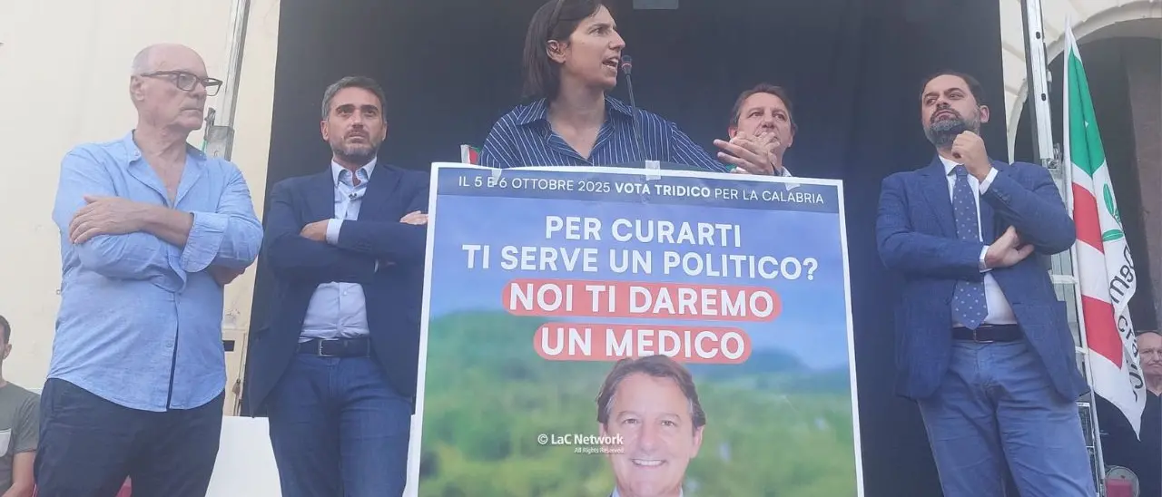 A Lamezia Schlein chiude il tour\u00A0al fianco di Tridico: «La sanità è peggiorata e i giovani fuggono, ora serve cambiare»\n