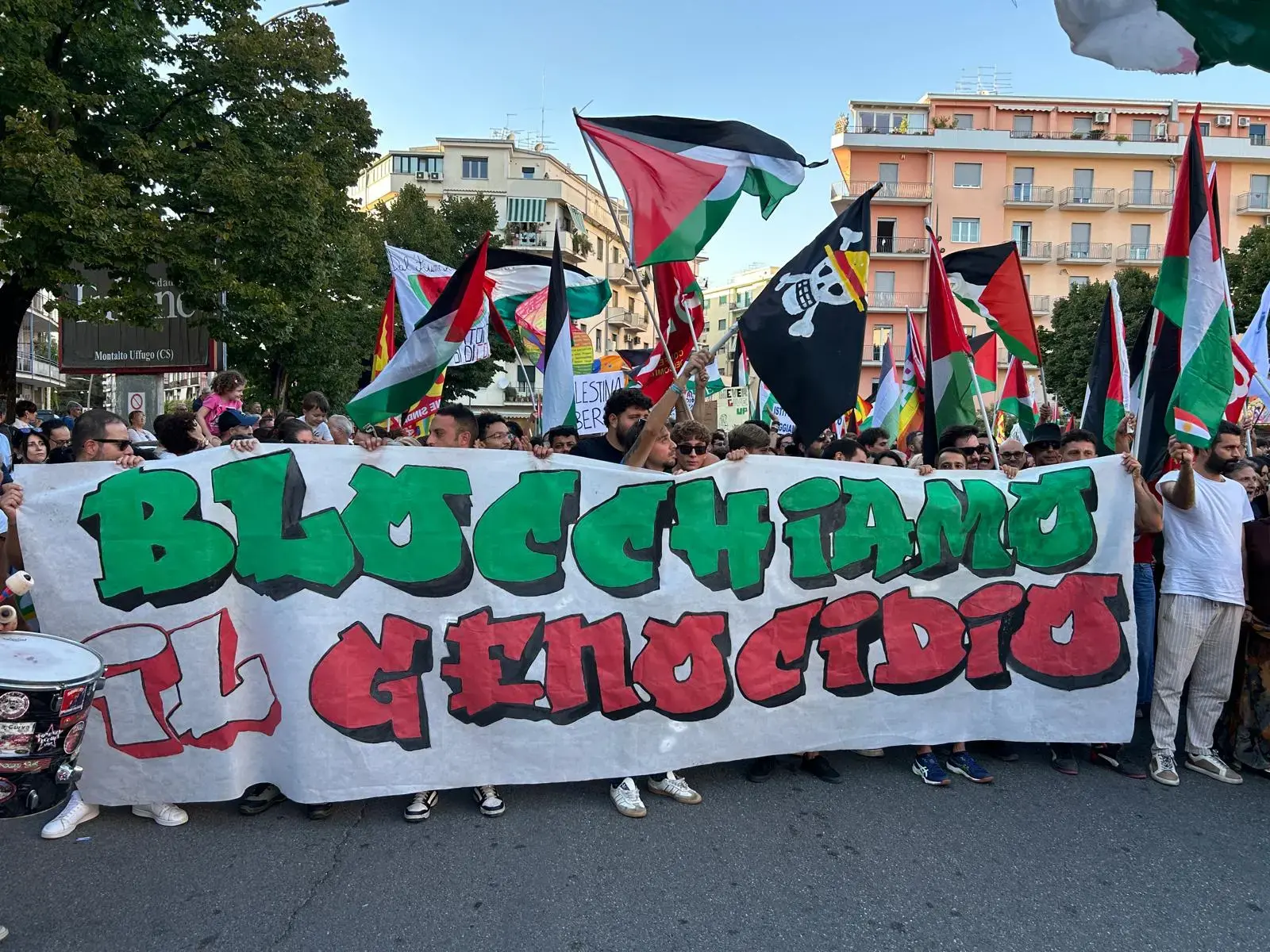 22 settembre 2025: l’Italia si ferma, la piazza vince sul silenzio della politica\n
