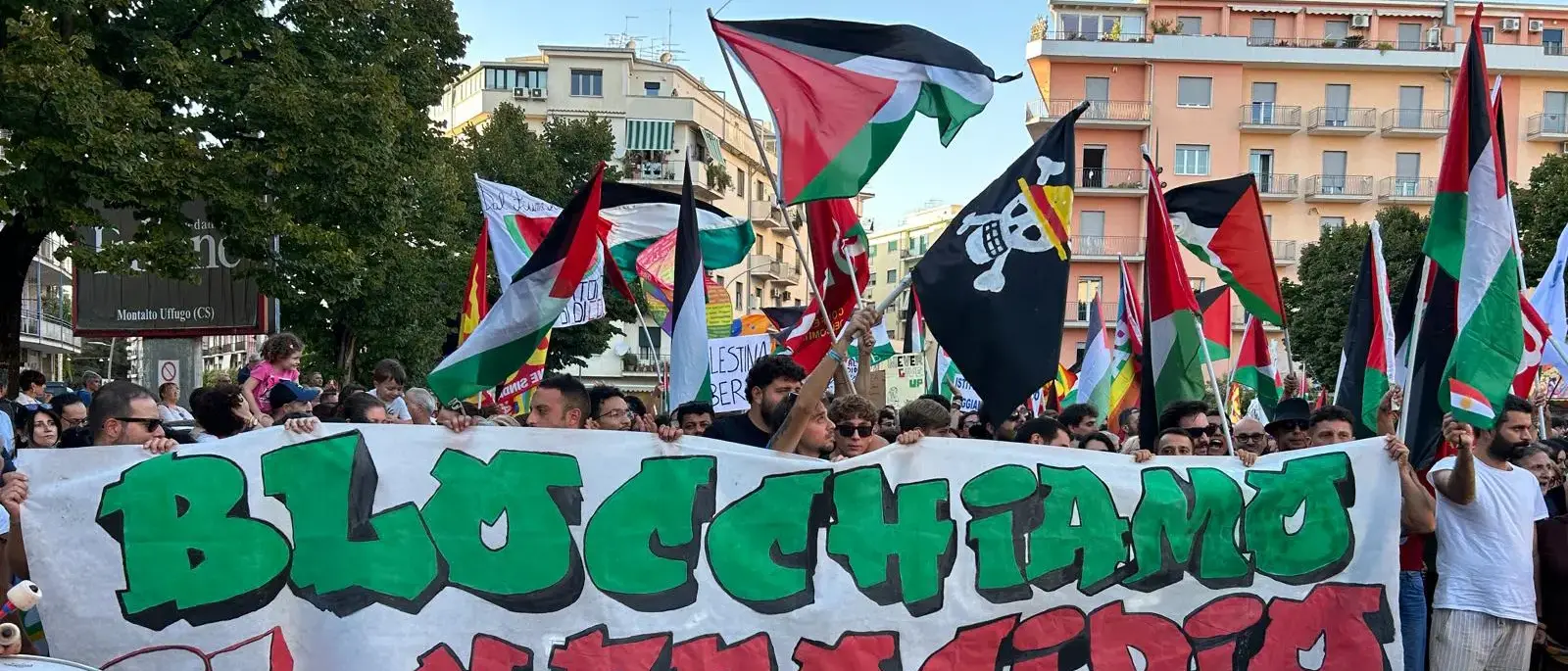 22 settembre 2025: l’Italia si ferma, la piazza vince sul silenzio della politica\n