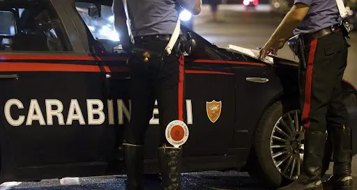 Catanzaro, uomo arrestato per maltrattamenti nei confronti della compagna: aggressioni anche davanti ai figli