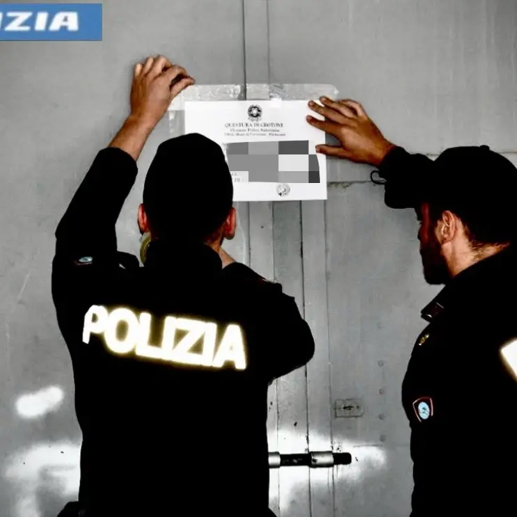 Crotone, sono quattro gli arresti per scommesse sportive illegali: la rete operava per conto di allibratori esteri\n