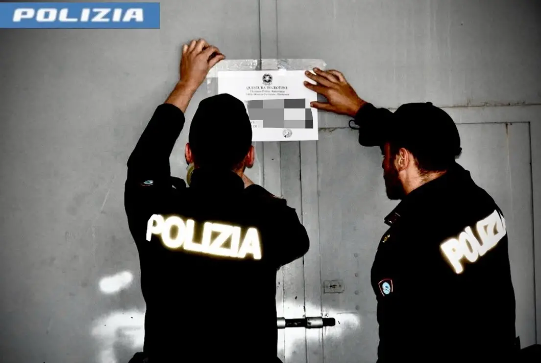 Crotone, sono quattro gli arresti per scommesse sportive illegali: la rete operava per conto di allibratori esteri\n