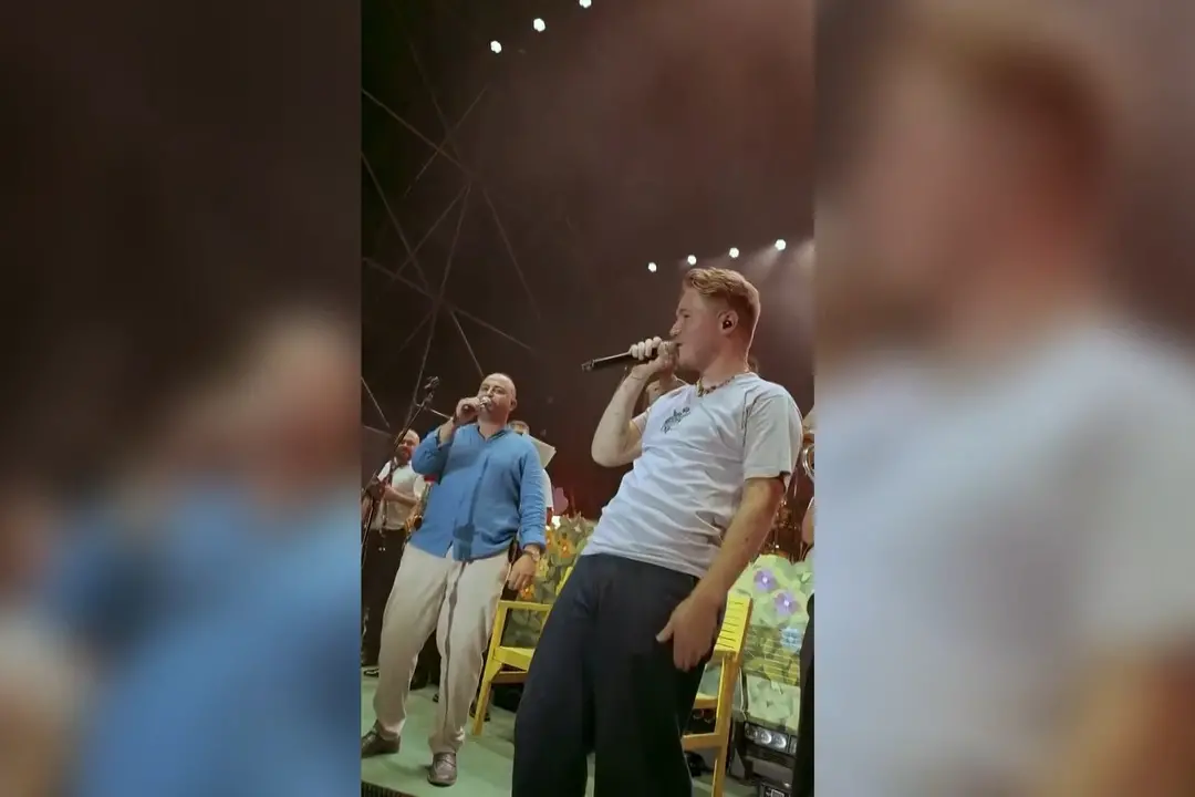 “A me mi piace” in versione calabrese, è virale il duetto di Alfa con Francesco Giannini: «Una grande emozione»