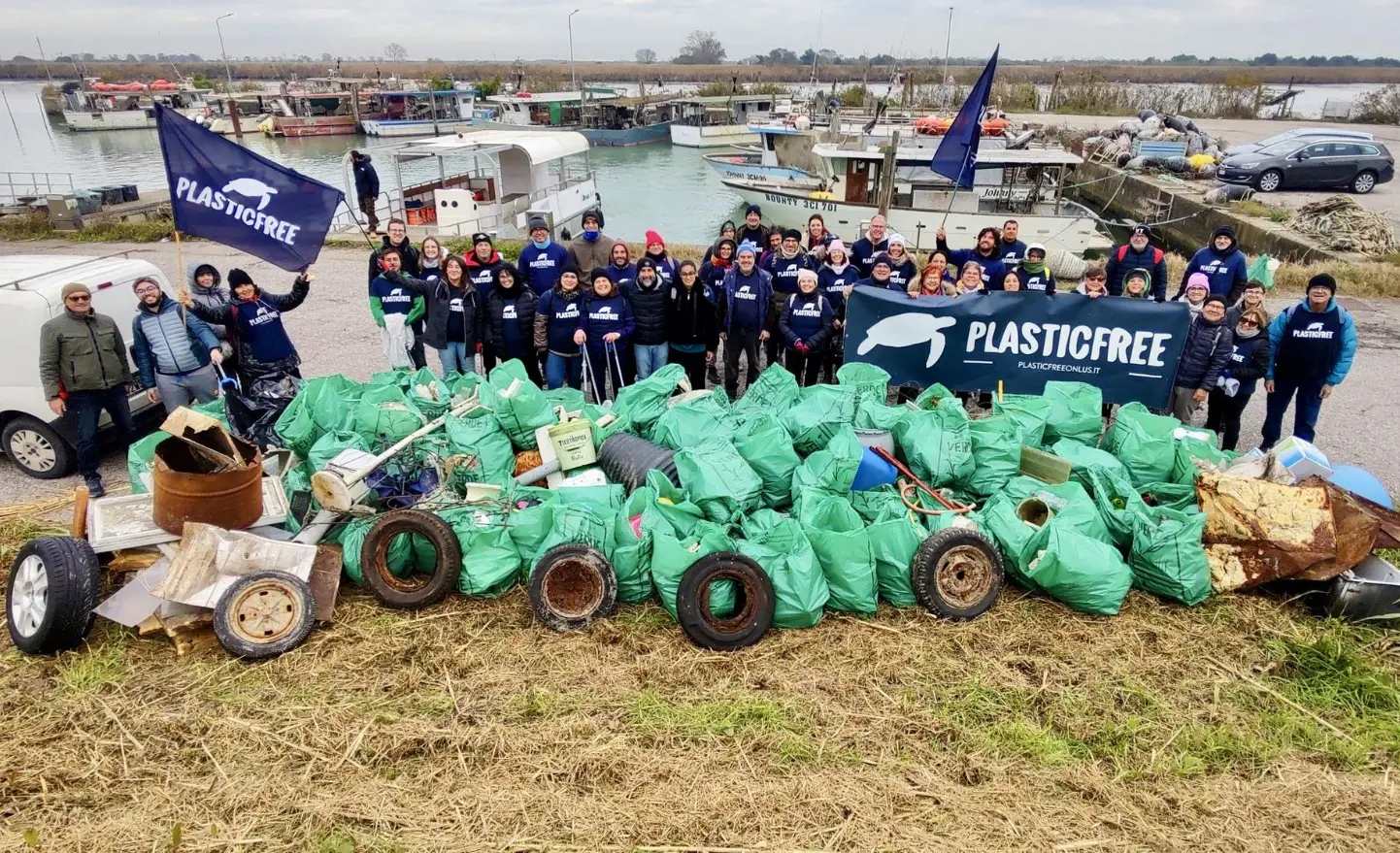 In Calabria torna l’onda blu dei volontari Plastic free: 15 appuntamenti per l’evento dedicato alla tutela di mari e fiumi\n