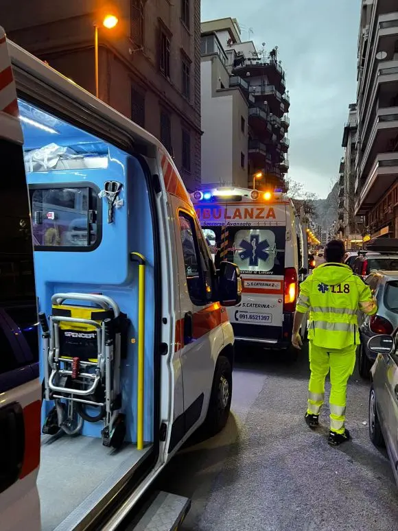 Mantova, scende dall'auto per chiudere il garage: 54enne muore travolta dalla sua vettura\n