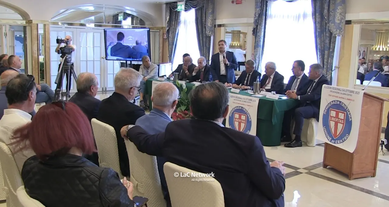 Vibo, l’Udc presenta le liste ed elogia\u00A0Occhiuto. Il candidato presidente: «Calabresi\u00A0non hanno bisogno del\u00A0reddito di dignità»\n