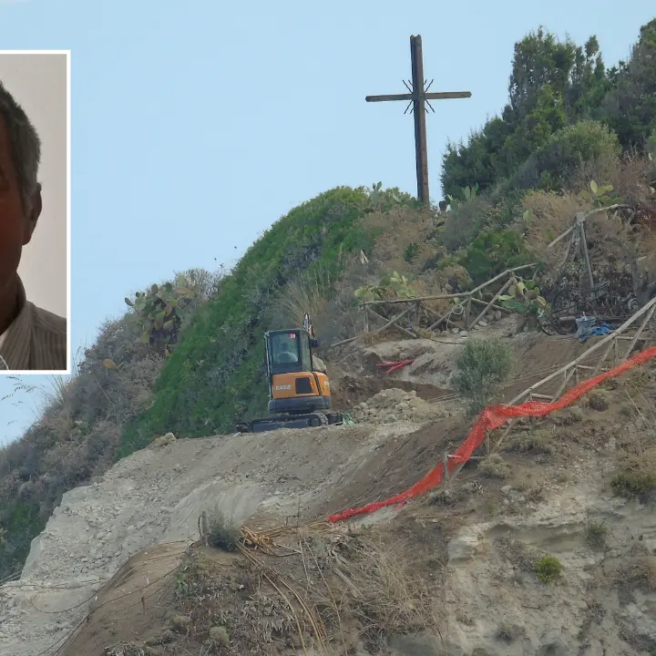 Una ruspa sull’Isola (fragilissima) di Tropea per i lavori di messa in sicurezza. Ietto (Unical): «Fermate questo scempio» –\u00A0VIDEO\n