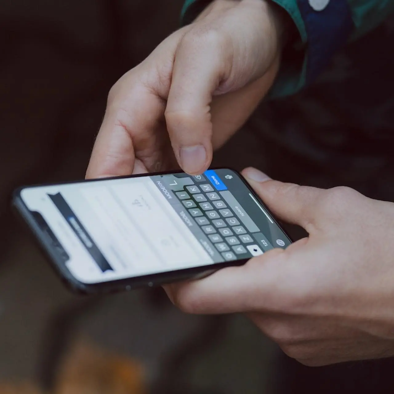 Giochi di spie, come le Procure antimafia “entrano” nei telefonini degli indagati