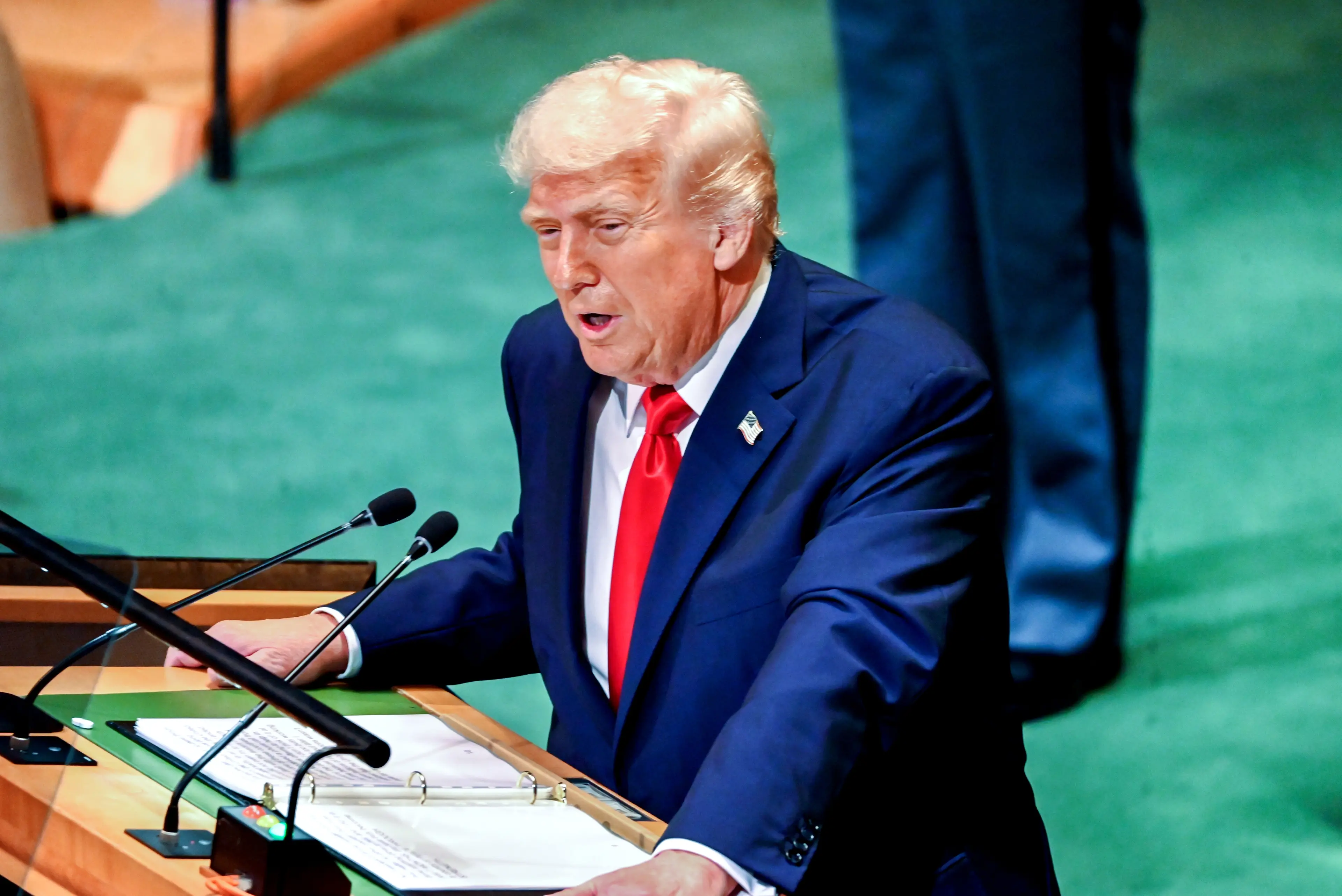 Tre giudici\u00A0fermano il presidente che salvava il mondo a colpi di dazi:\u00A0c’è ancora speranza per la democrazia\n