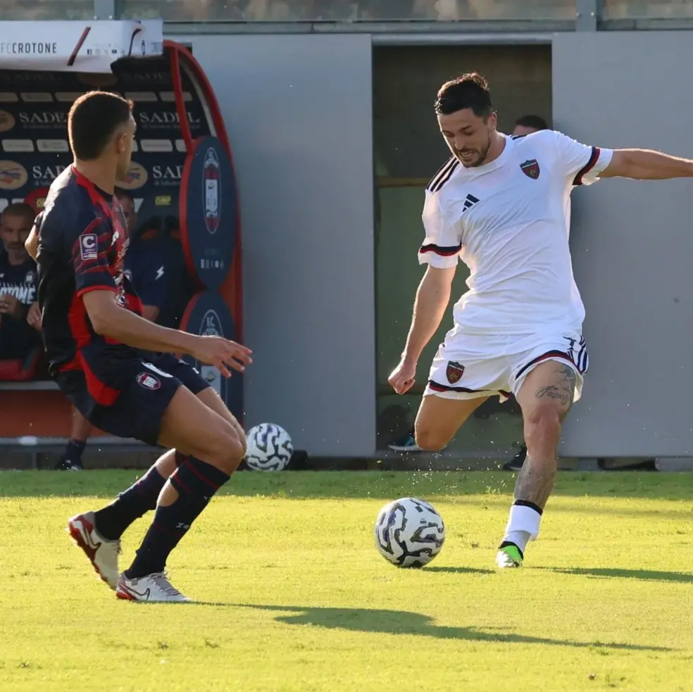 Cosenza, scelte praticamente obbligate: possibile un solo cambio