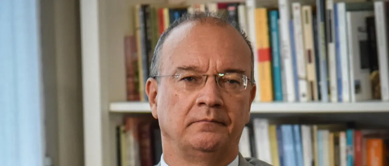 Il ministro Valditara in due scuole di Vibo: visita anche all’Ipseoa\u00A0Gagliardi e ai suoi laboratori