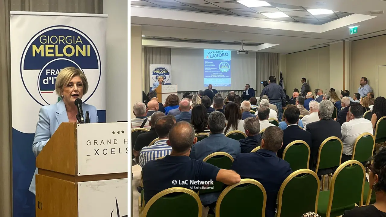 La ministra Calderone fa tappa a Reggio: «Lavoro in crescita in Calabria, occupazione\u00A0al centro delle politiche del governo»\n