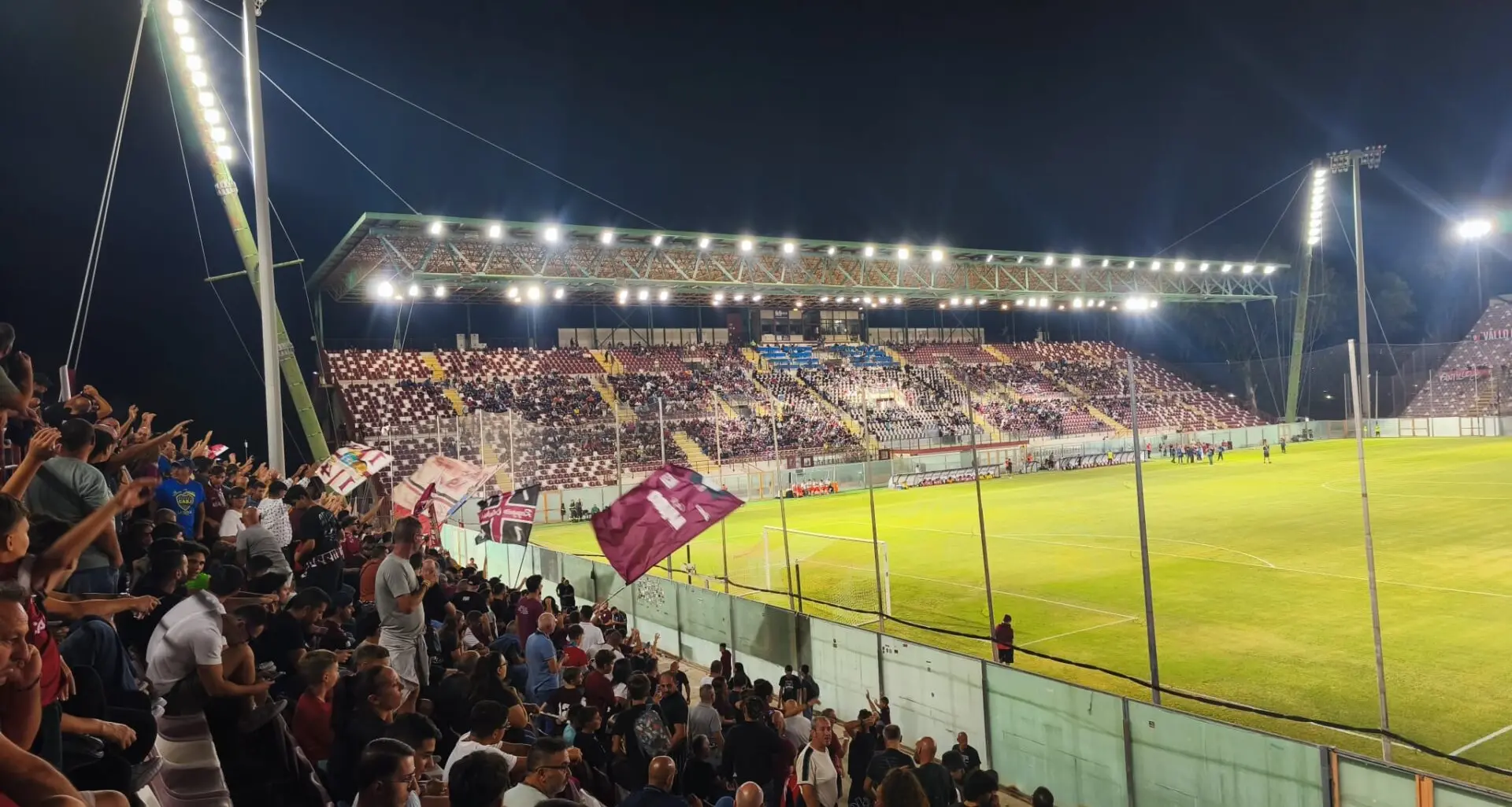 Reggina, altra delusione: la Gelbison espugna 3-2 il Granillo\n