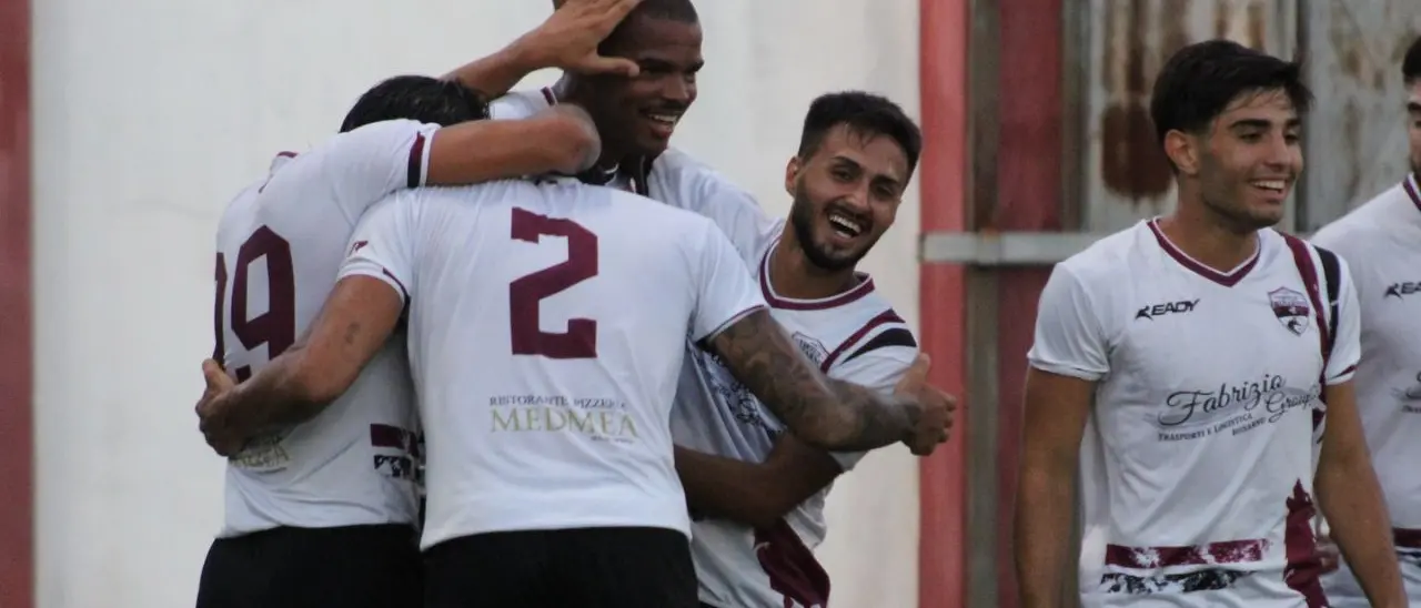 Coppa Italia Dilettanti, la Virtus Rosarno vince l'andata degli ottavi. Nocera: «Migliorare la gestione negli ultimi minuti»