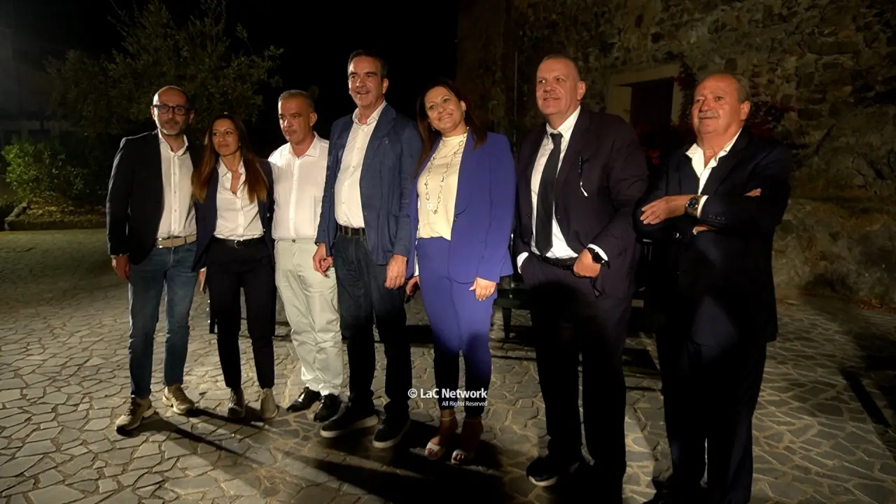 <p>Da sinistra: Antonio De Caprio, Rosa Pignataro, Virgilio Minniti, Roberto Occhiuto, Francesca Impieri, Ugo Vetere e Gennaro Licursi</p>\\n
