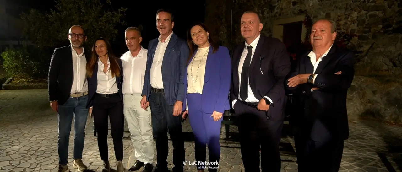 Occhiuto nell'alto Tirreno per sostenere i sei candidati: «In arrivo 500 nuovi medici cubani e il reddito di merito»\n