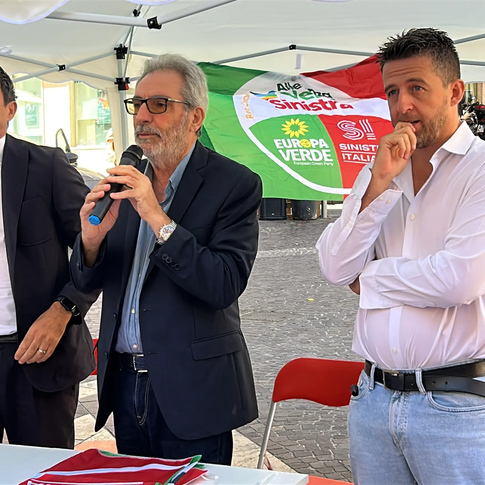 Fratoianni: «Battere Occhiuto è come battere Meloni. Il loro programma non c’è, sono contro la povera gente»