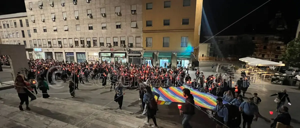 Una preghiera per Gaza a Cosenza, cinquecento persone nella chiesa di San Nicola