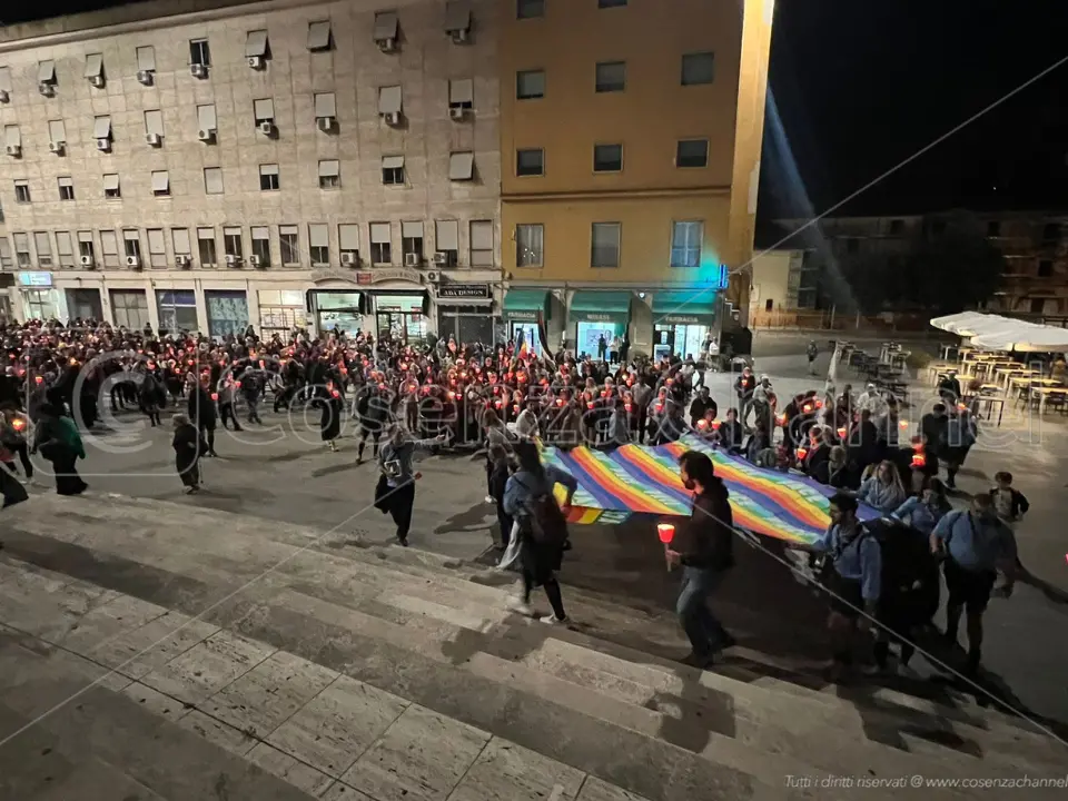 Una preghiera per Gaza a Cosenza, cinquecento persone nella chiesa di San Nicola