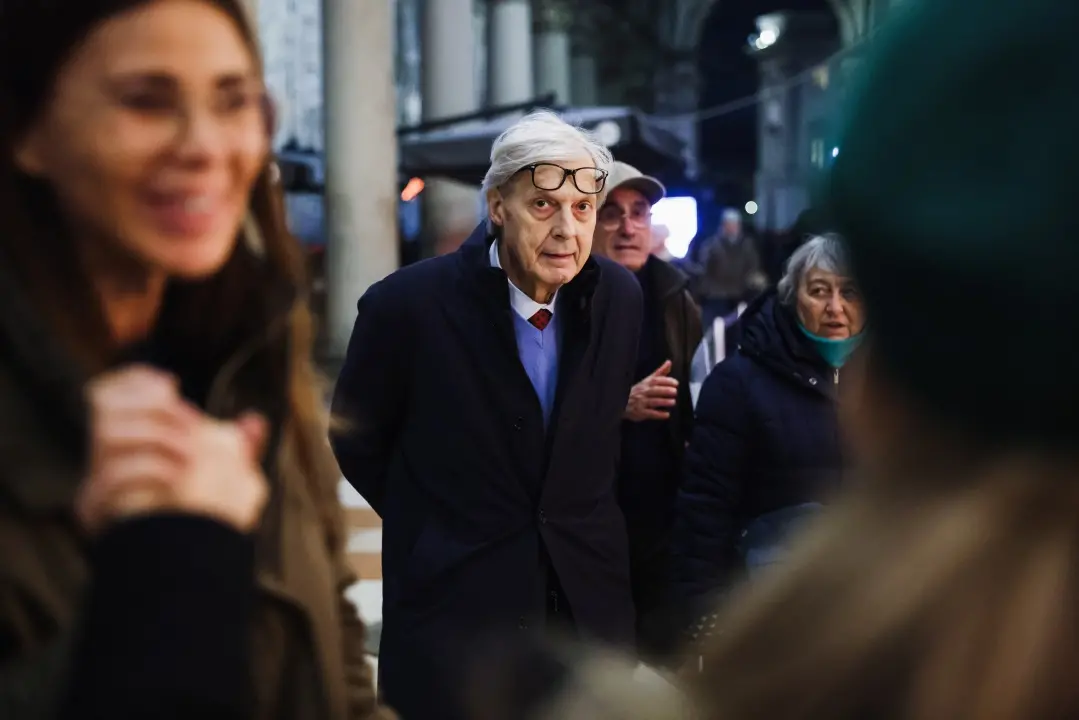 Vittorio Sgarbi, l’unico critico d’arte che ha trasformato sé stesso nell’opera più discussa d’Italia\n