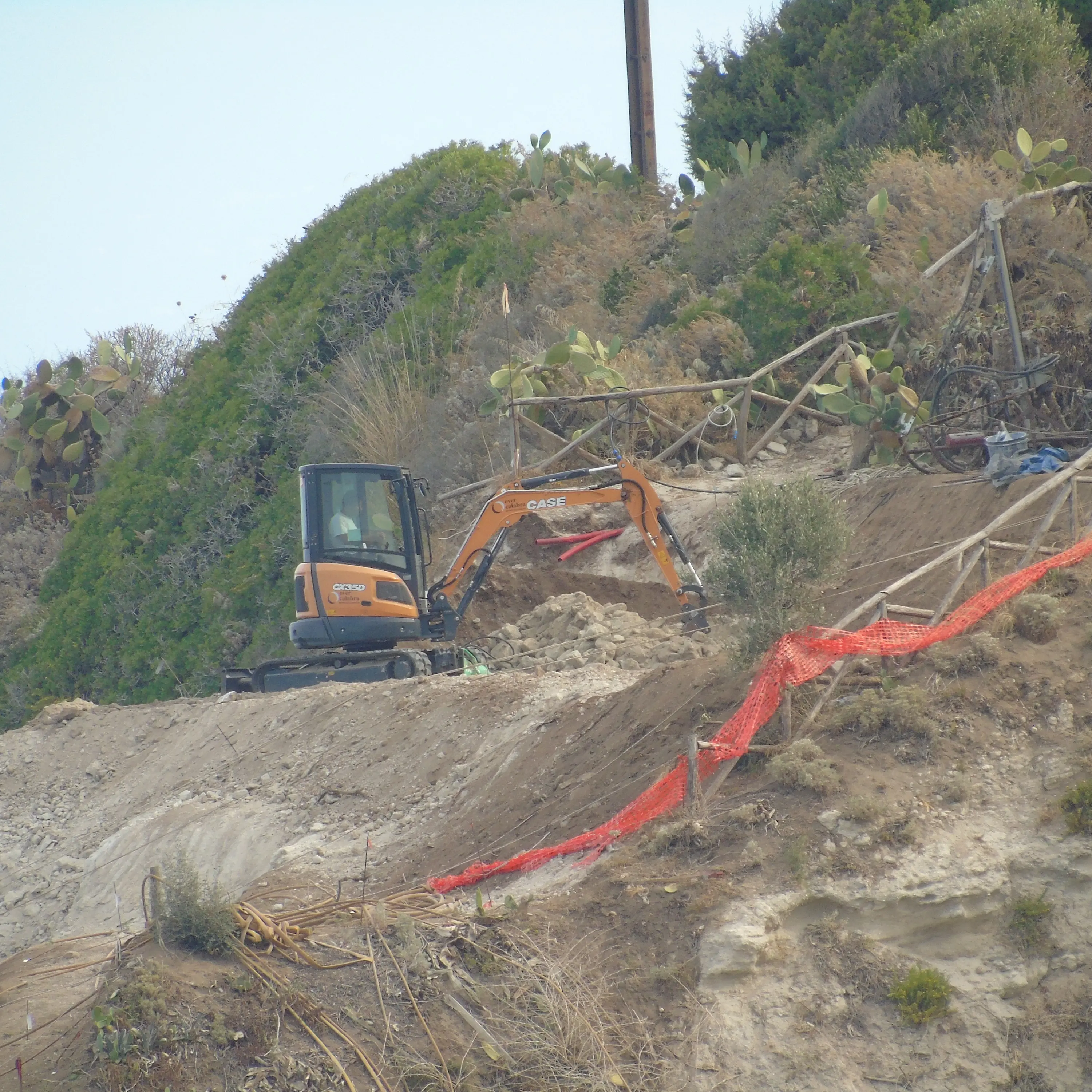 Tropea, in stand-by i lavori sulla rupe dell’Isola: nuove indagini tecniche in corso\n