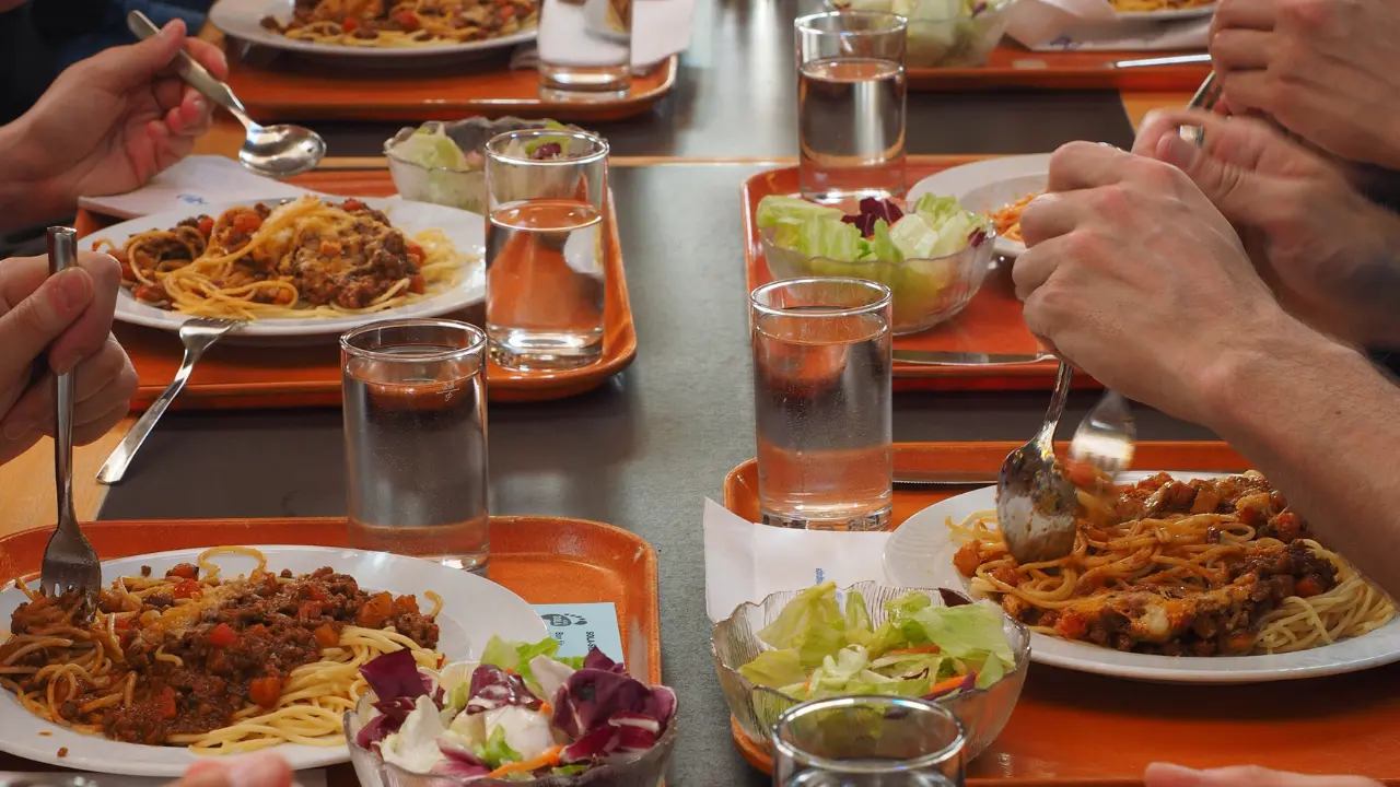 Mensa scolastica, a Vibo Valentia aperte le iscrizioni tramite\u00A0l’applicazione ComunicApp