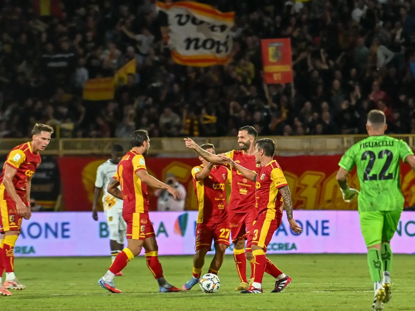 Catanzaro-Juve Stabia: un altro rocambolesco pareggio per le Aquile, il quinto di fila. Finale 2-2