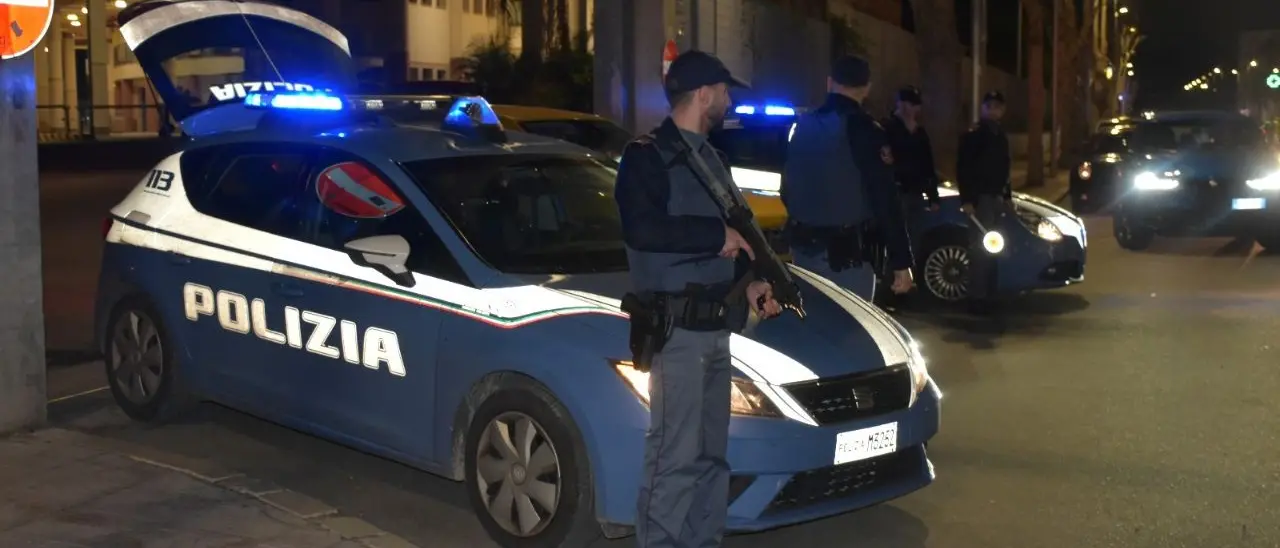 Violenza sessuale su un treno in partenza a Novara, arrestato a Crotone un 22enne\u00A0\n