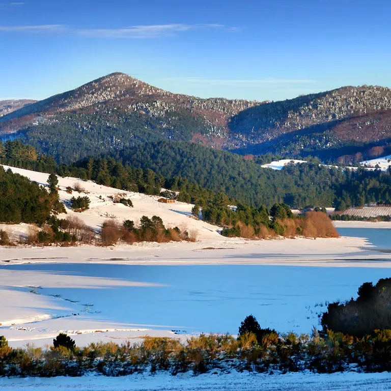 Un assessore con deleghe a montagna e parchi, le proposte dell’Uncem: «Così combattiamo anche lo spopolamento»