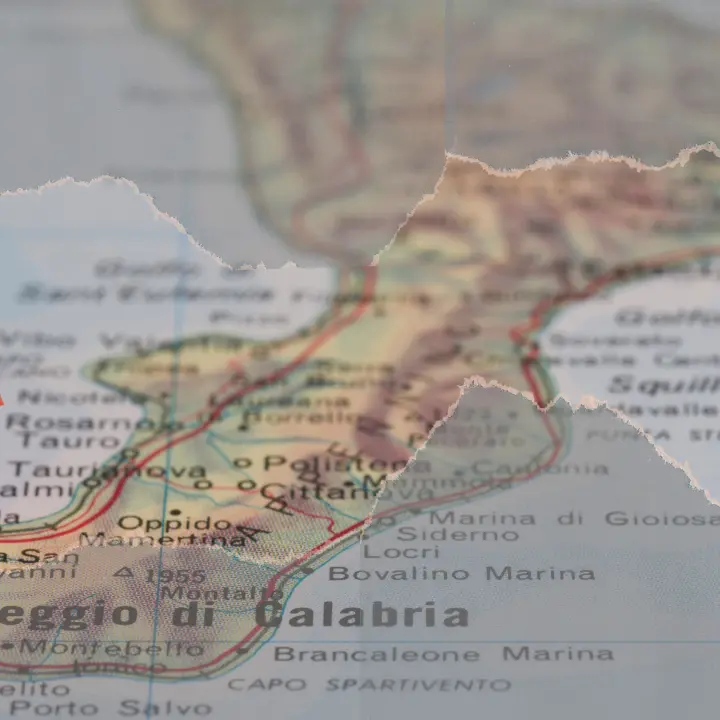 La Calabria da cartolina raccontata nella campagna elettorale: piena di promesse e di illusioni\n