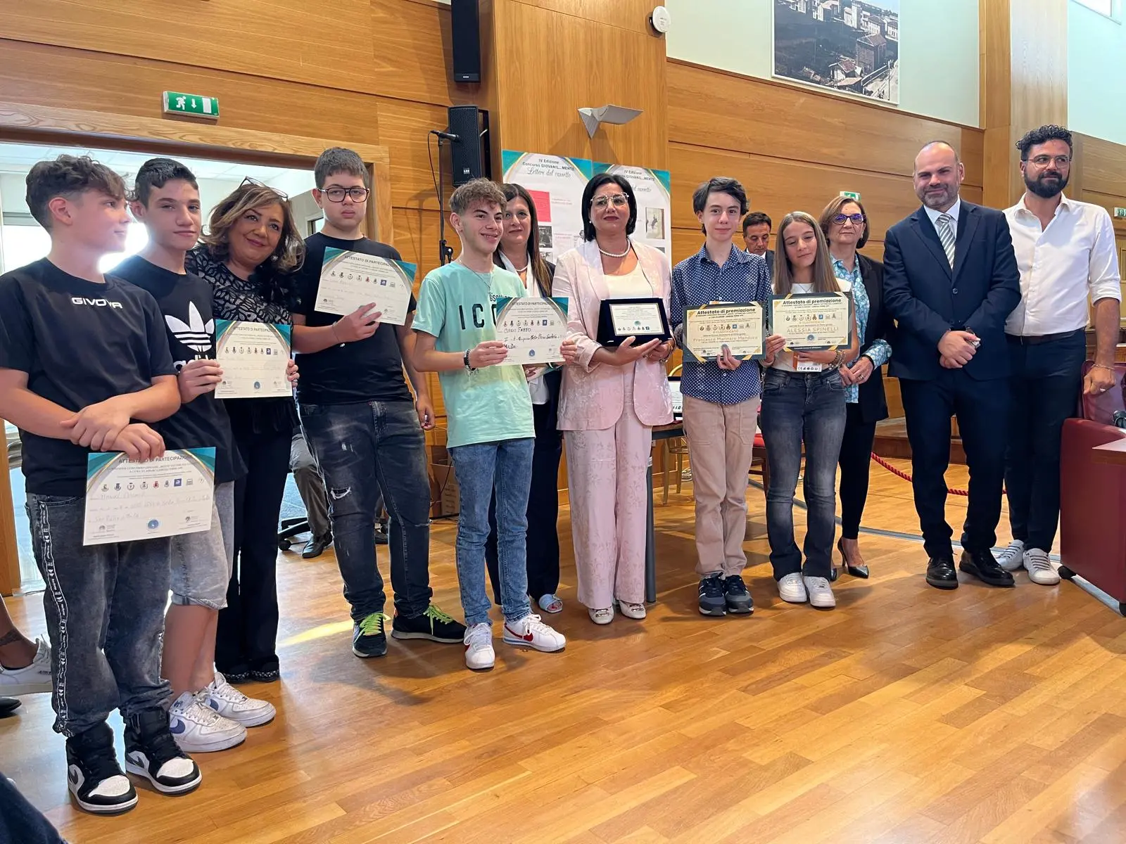 Lamezia, premiati i vincitori della IV edizione di Giovanil...Mente con il tema “Lettere dal cassetto”\n