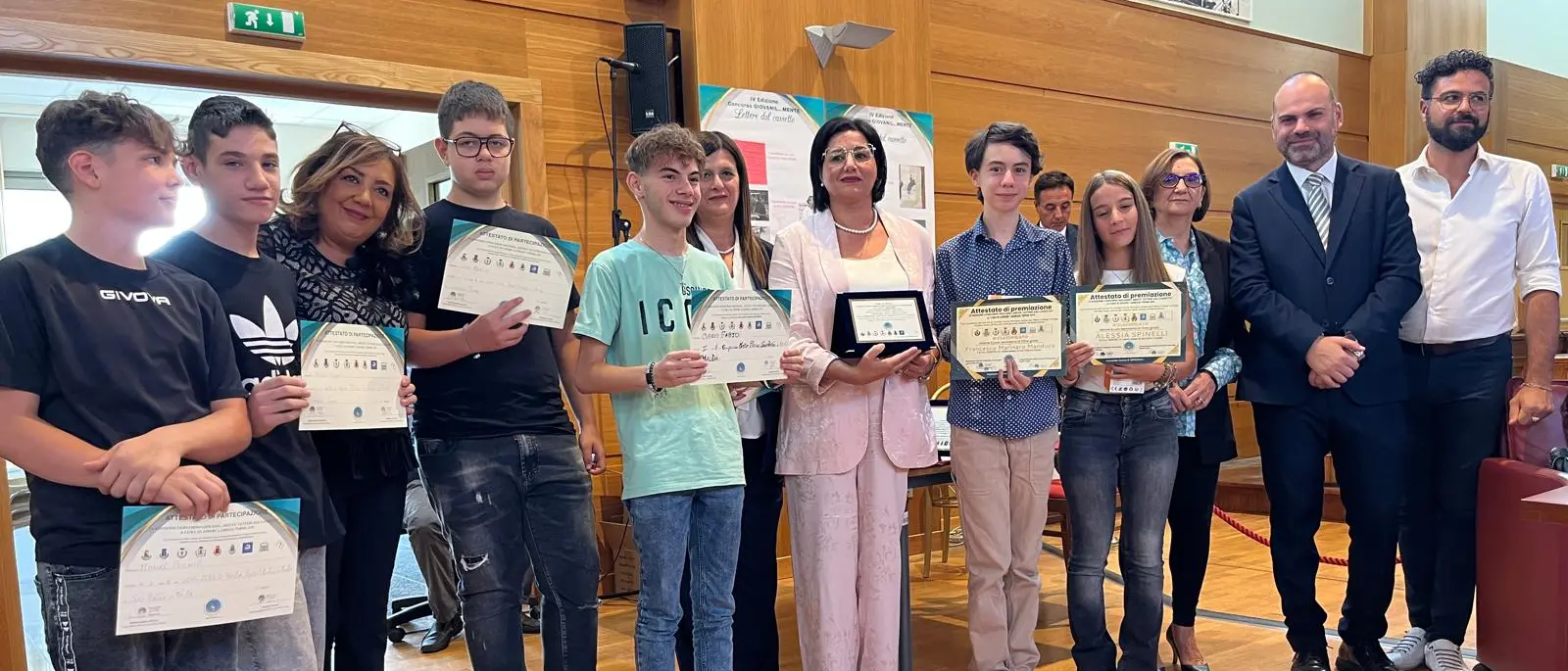 Lamezia, premiati i vincitori della IV edizione di Giovanil...Mente con il tema “Lettere dal cassetto”\n