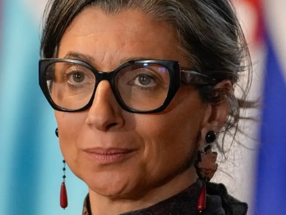 Ha denunciato all’Onu il dramma di Gaza, così Francesca Albanese è stata sanzionata dagli Usa e abbandonata dalla sua Italia