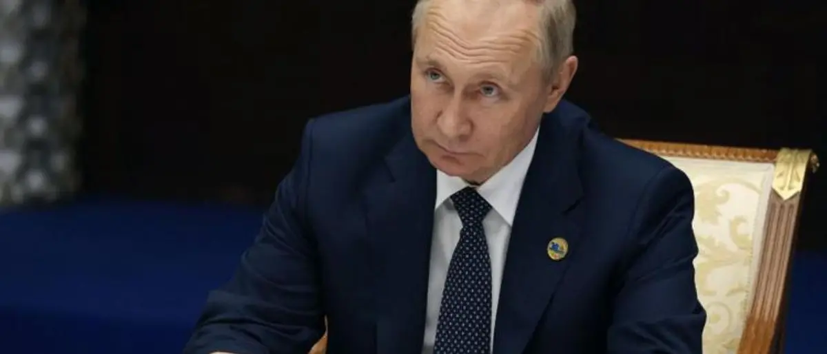 La Russia di Putin non è più la potenza invincibile che il mondo conosceva: è un gigante ferito, sull’orlo della resa economica e politica