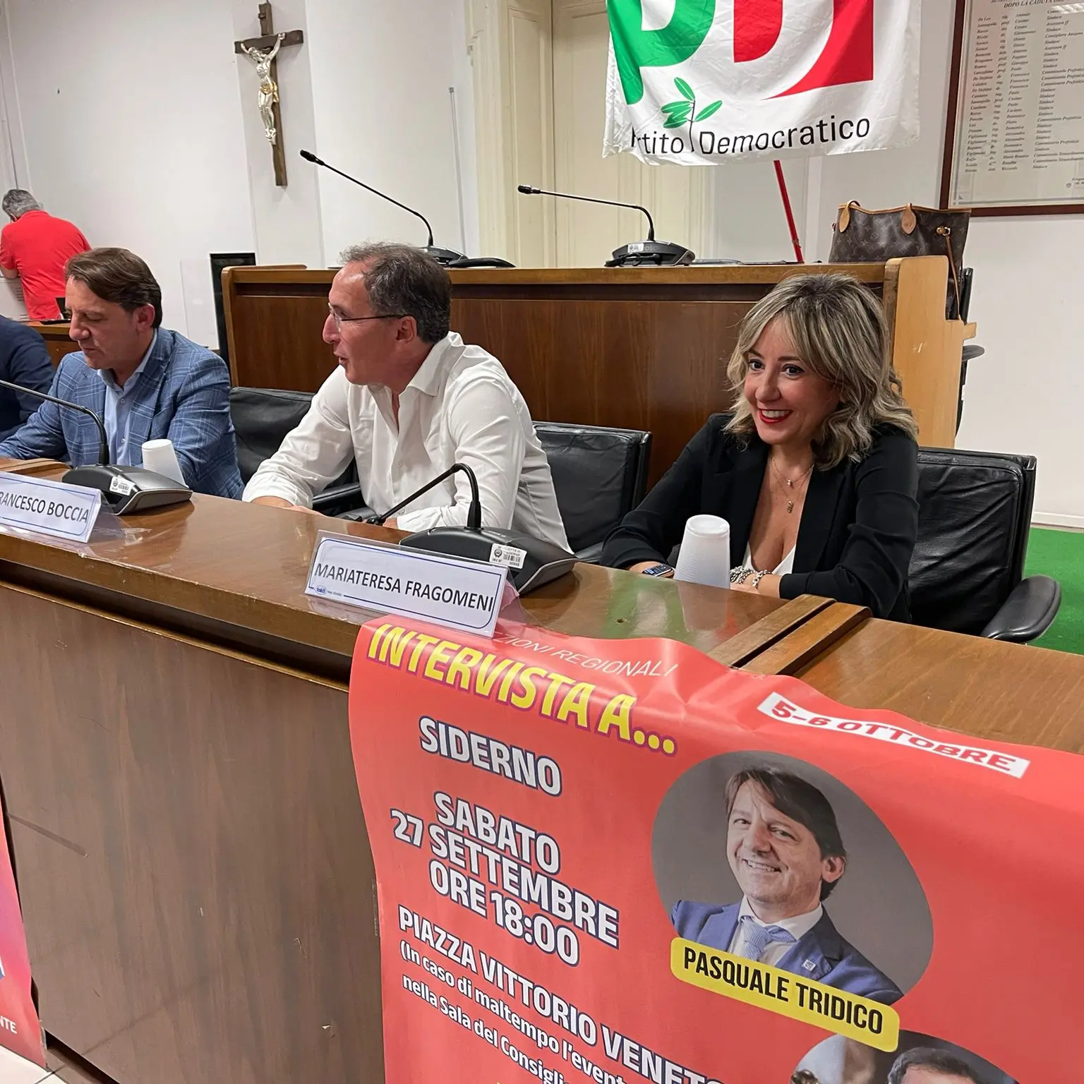 Elezioni, Boccia a Siderno: «Occhiuto promette 500 euro? È un insulto alla Calabria»\n