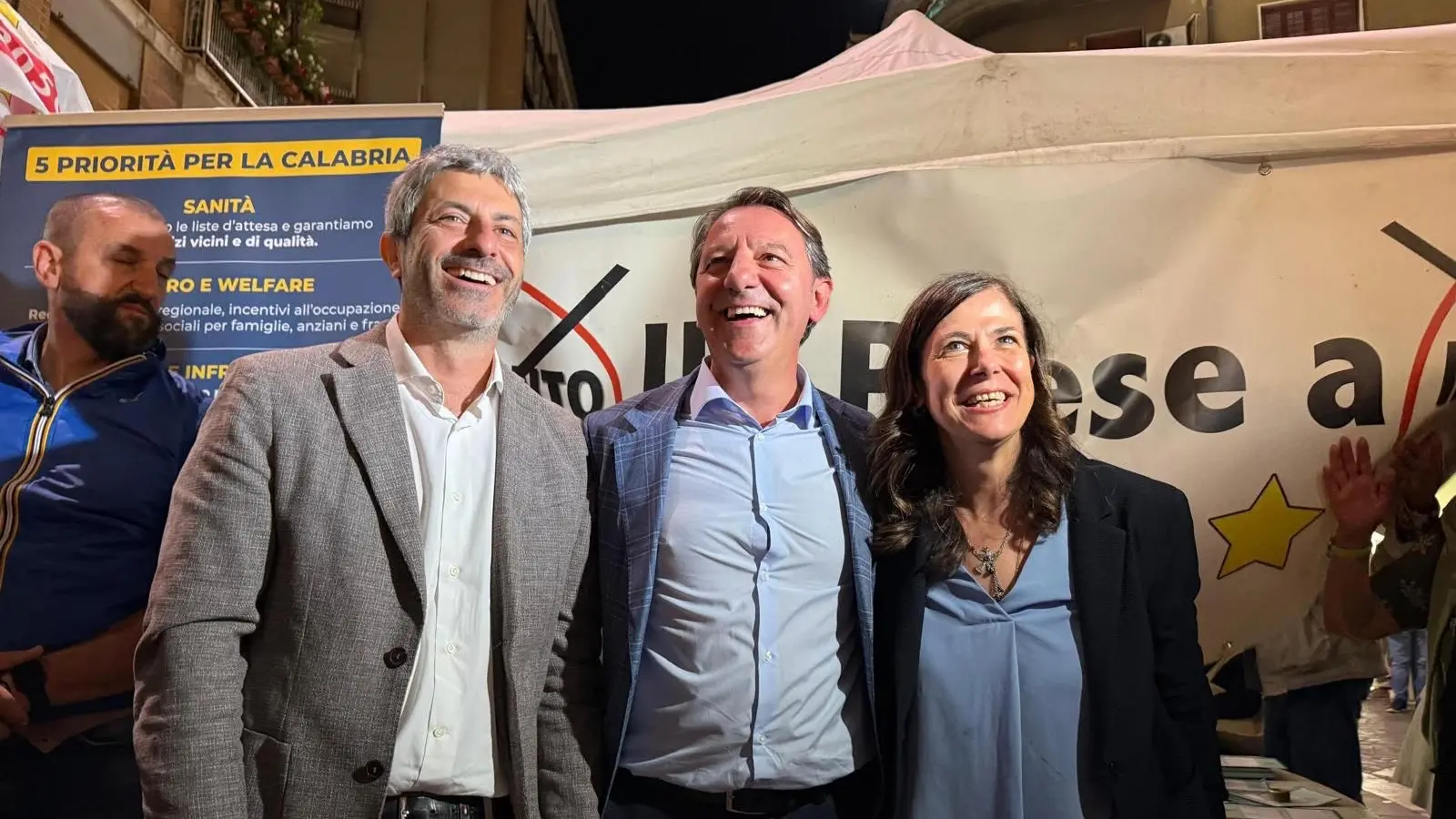 <p>Fico, Tridico e Todde ieri a Cosenza per una manifestazione elettorale</p>\\n